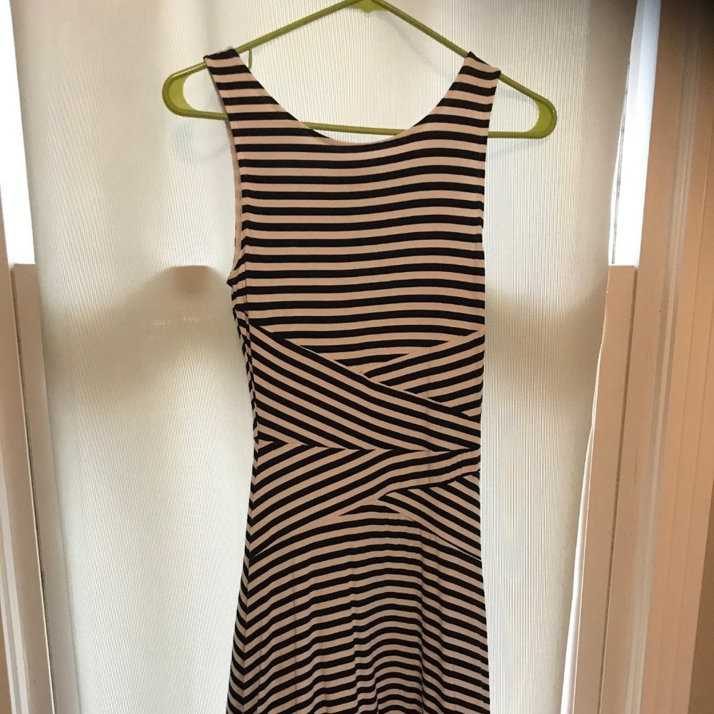 sleeveless striped dress